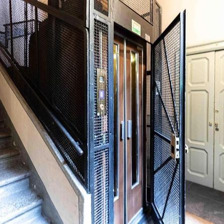 Loft House Via Della Spiga 50 Apartman Milánó Kültér fotó